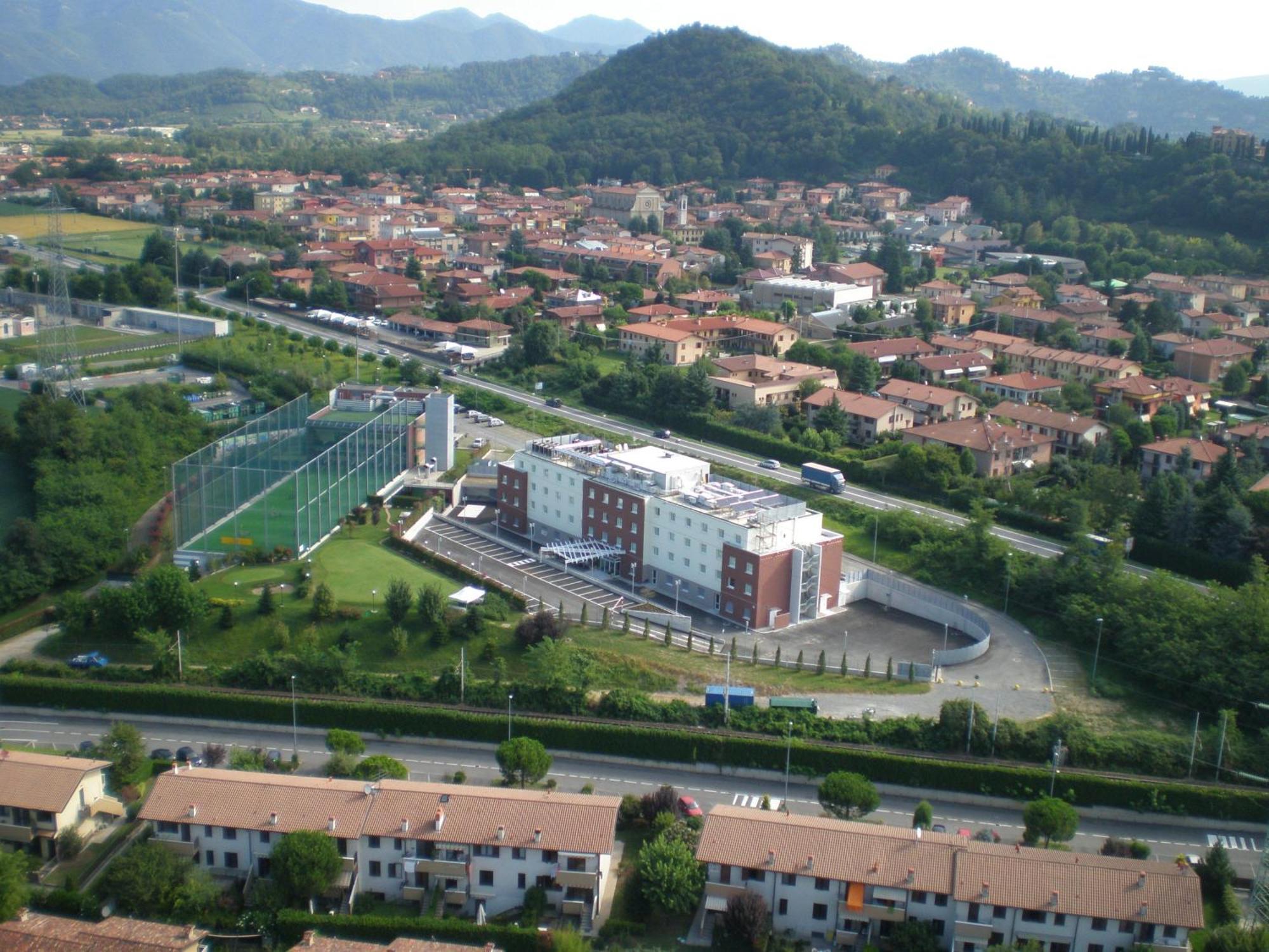 Bes Hotel Bergamo Ovest Mozzo Esterno foto