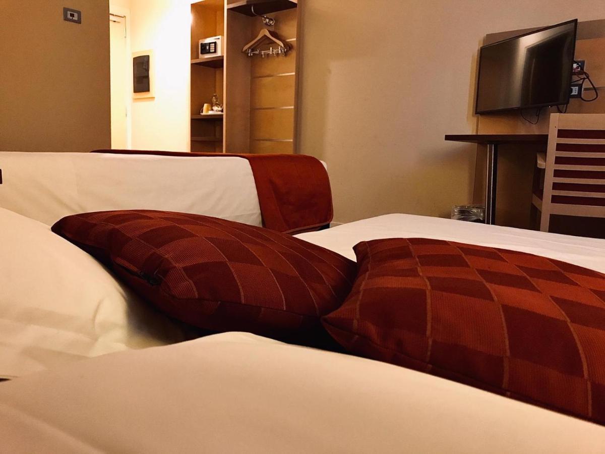 Bes Hotel Bergamo Ovest Mozzo Esterno foto