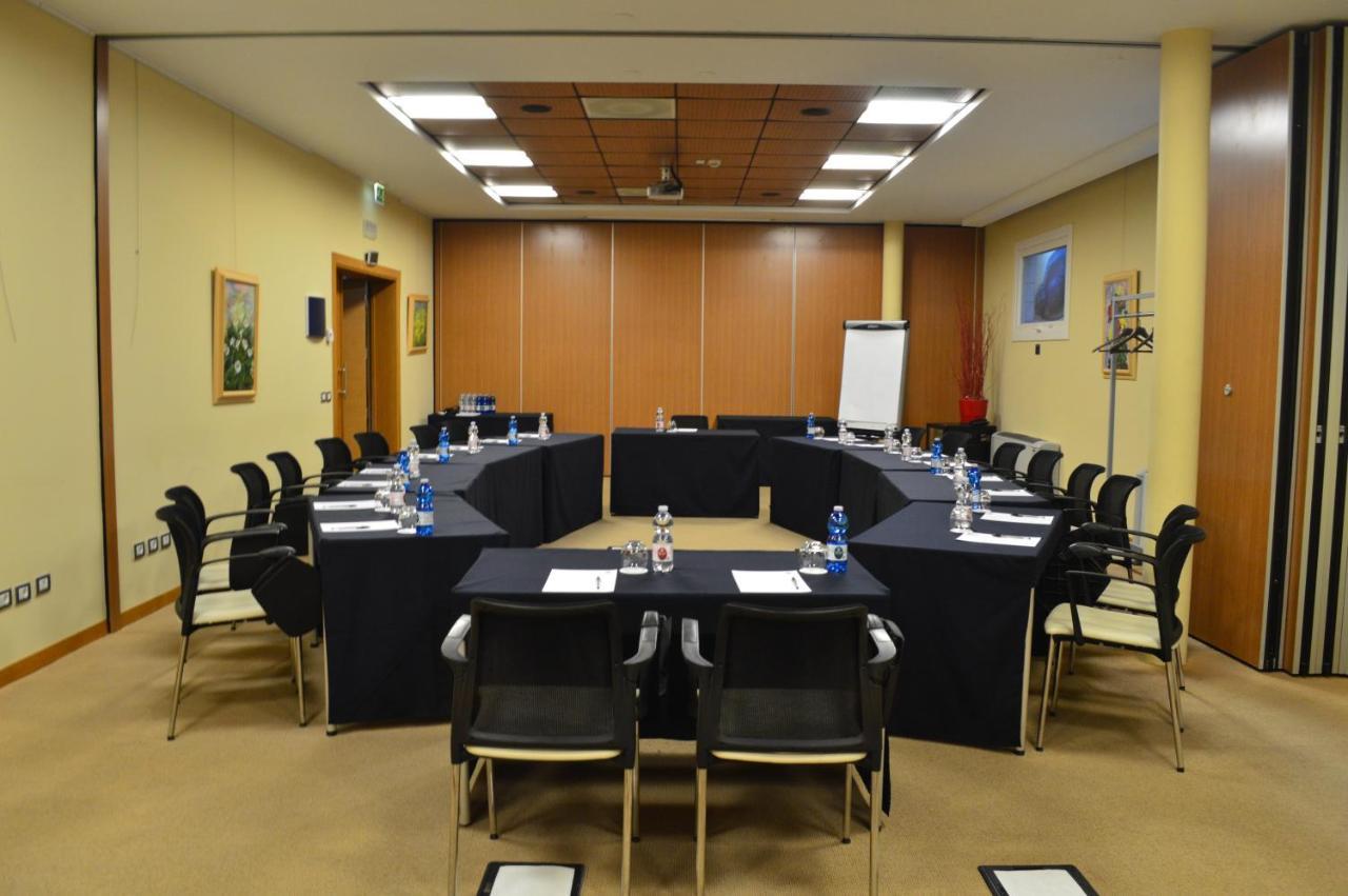 Bes Hotel Bergamo Ovest Mozzo Esterno foto